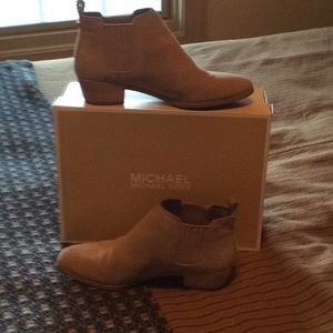 Michael Kors tan bootie